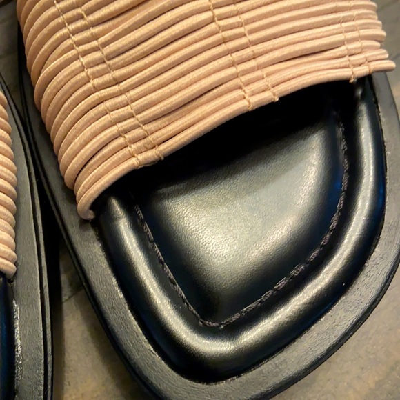 Inspired Sole By Arteffects Women’s Slip-On Sandal - Picture 8 of 9